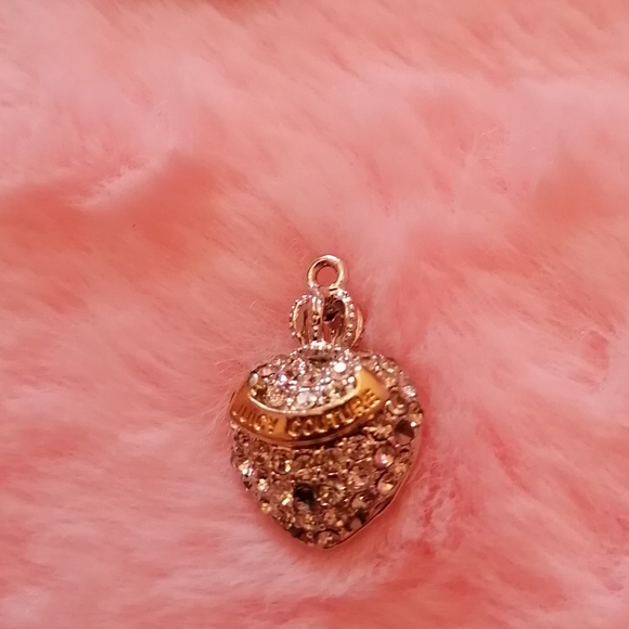 Juicy Couture Jewelry set (Earrings and pendant) - Picture 5 of 6